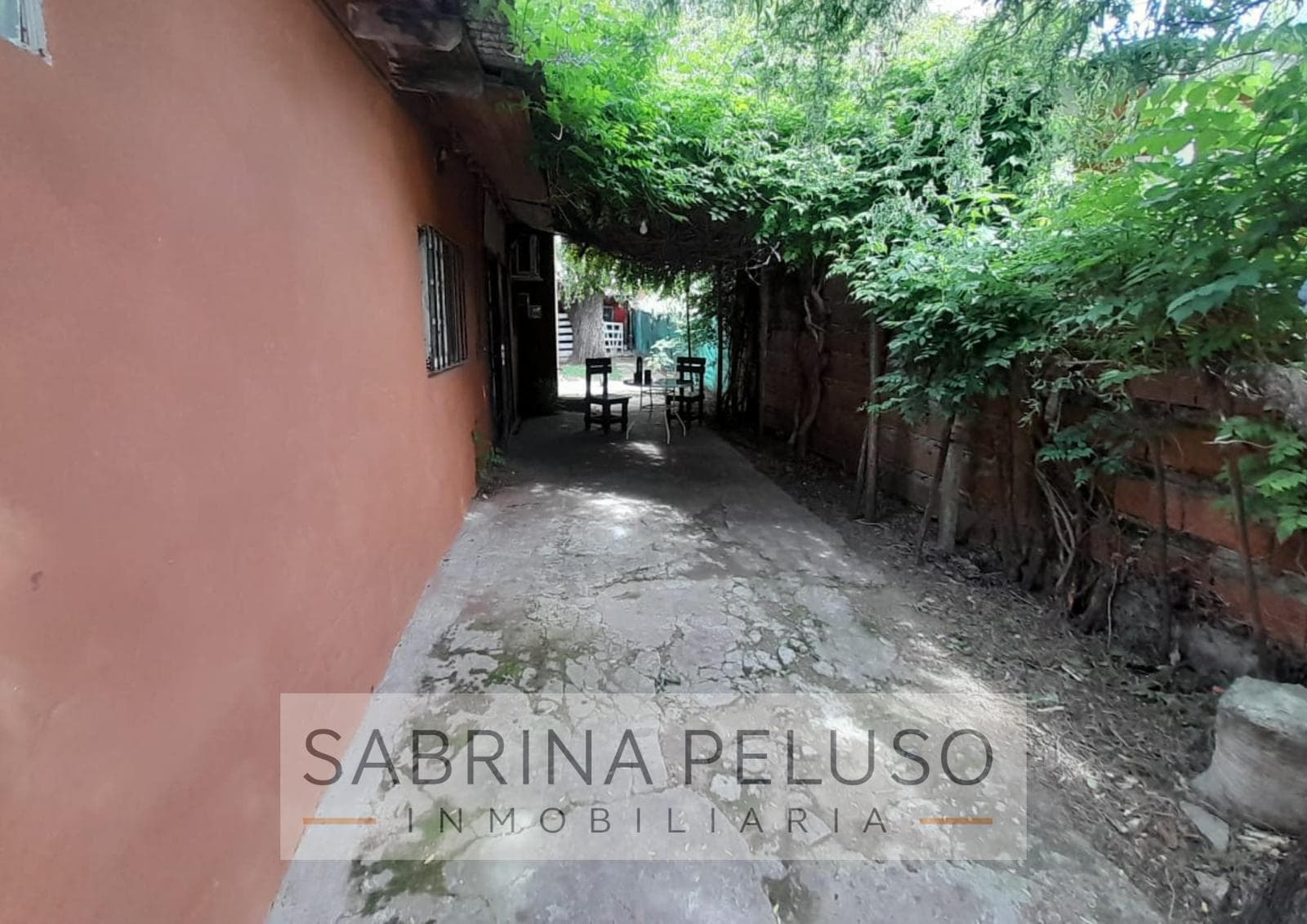House in Moreno, just a few meters from Route 25 and the West Access Road