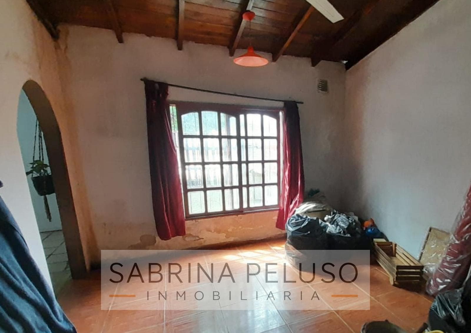 House in Moreno, just a few meters from Route 25 and the West Access Road