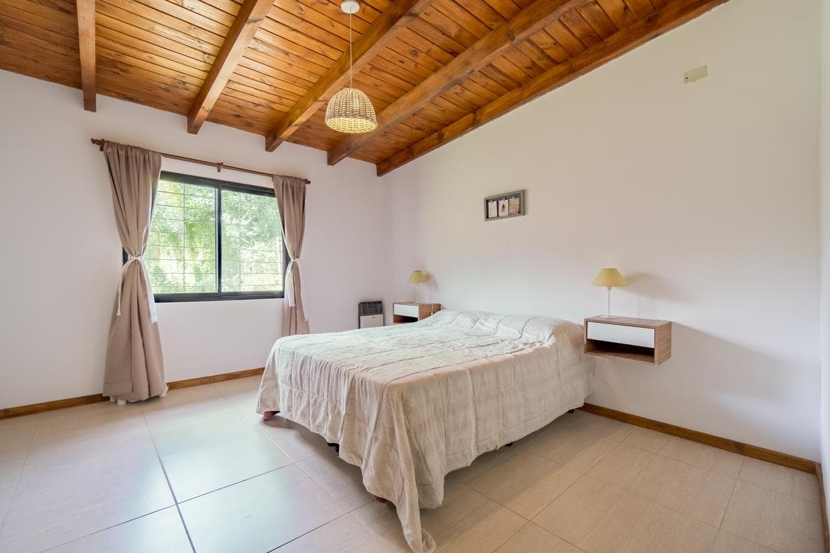 FOR SALE/TRADE - 2-bedroom house with a yard and pool - Roldán, Santa Fe.