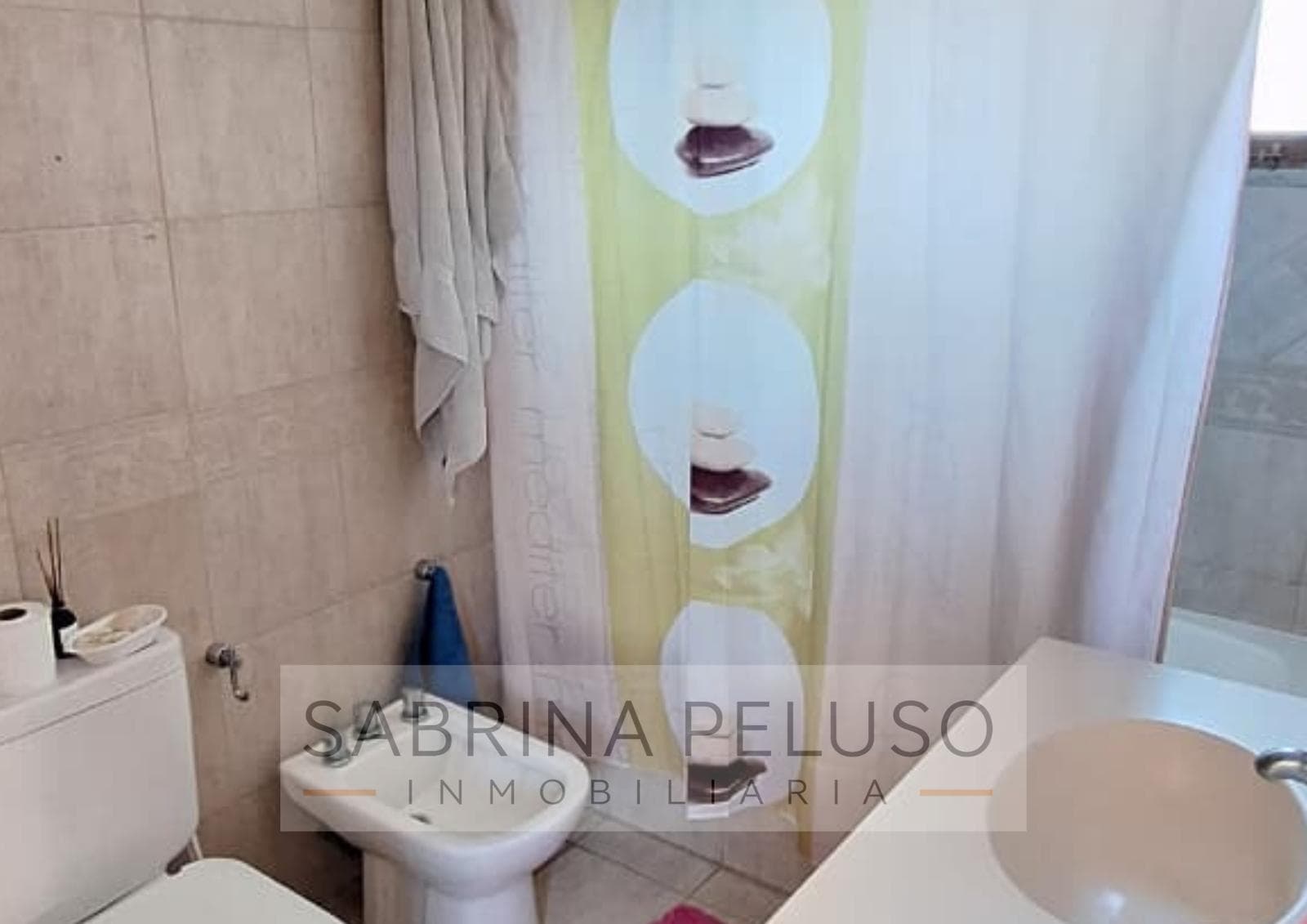 FOR SALE: House in the El Casco De Moreno Gated Community