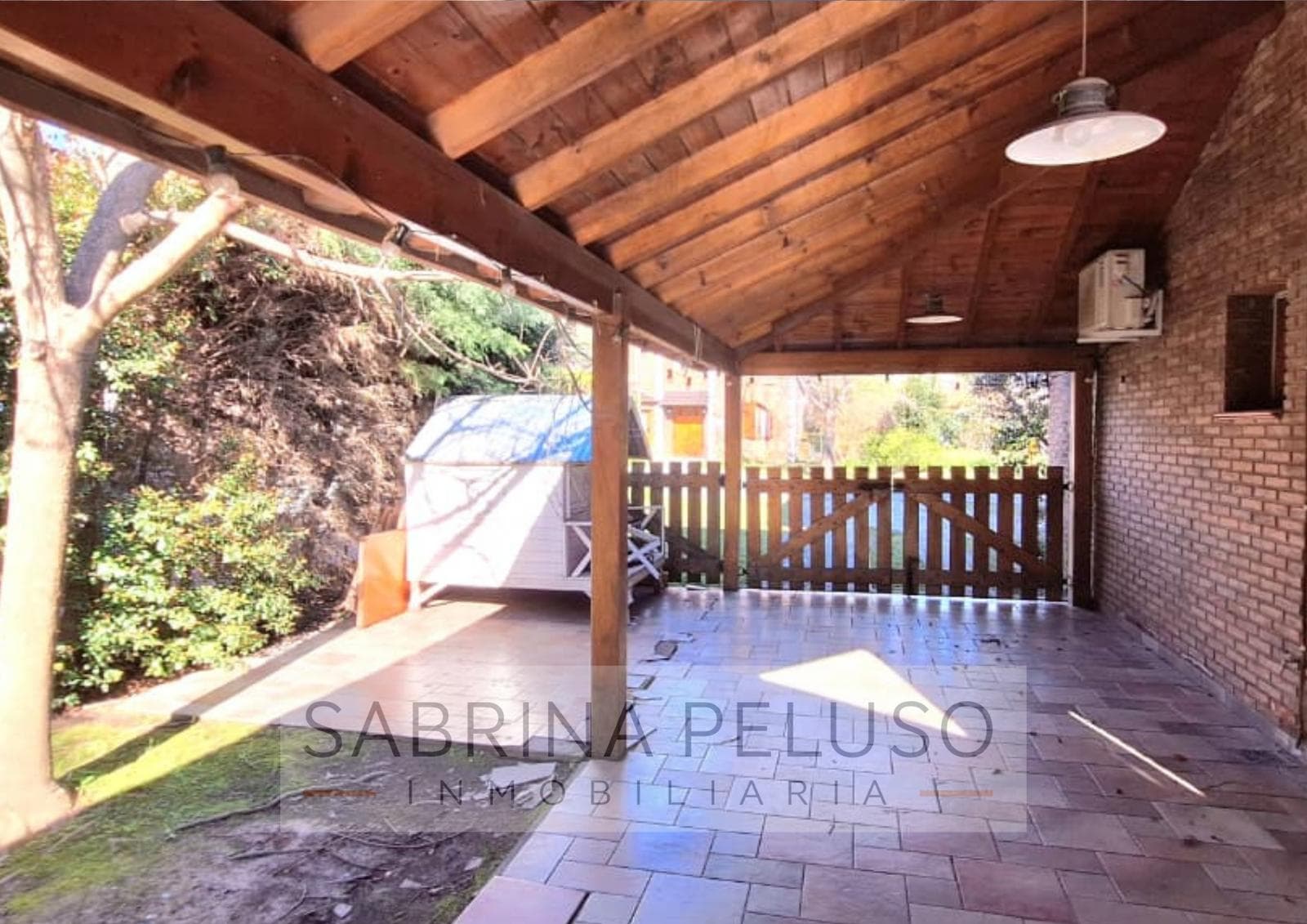 FOR SALE: House in the El Casco De Moreno Gated Community