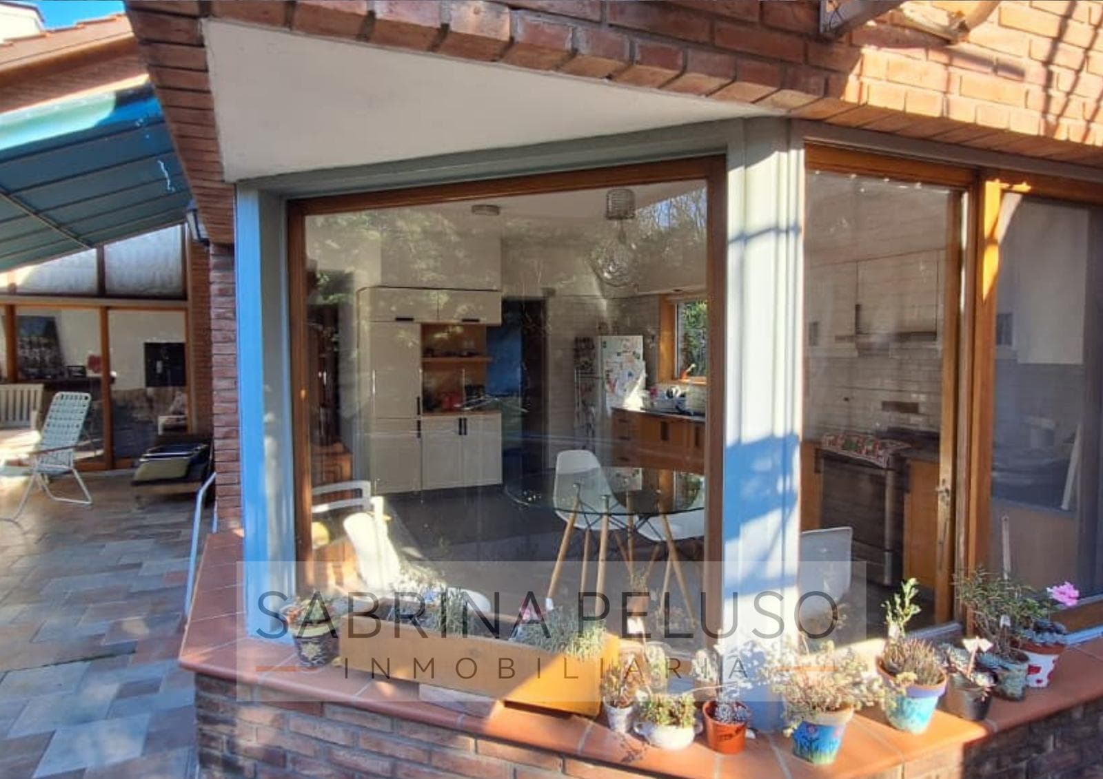 FOR SALE: House in the El Casco De Moreno Gated Community