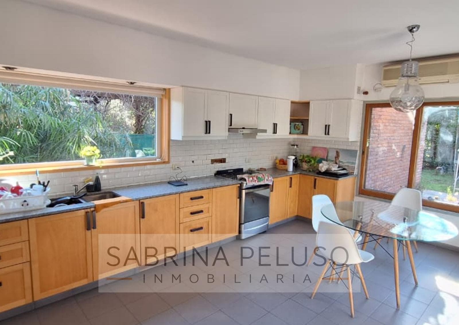 FOR SALE: House in the El Casco De Moreno Gated Community