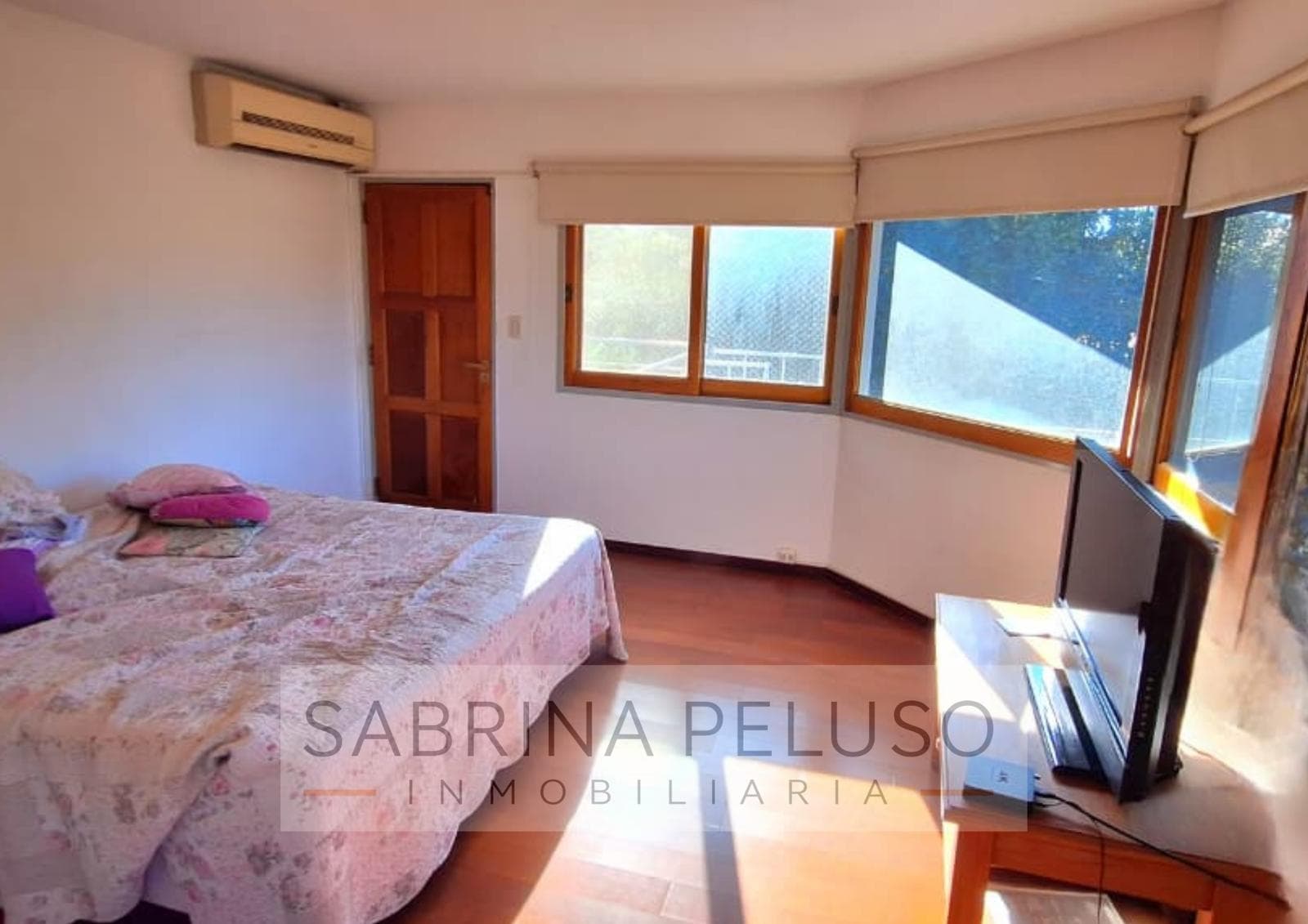 FOR SALE: House in the El Casco De Moreno Gated Community