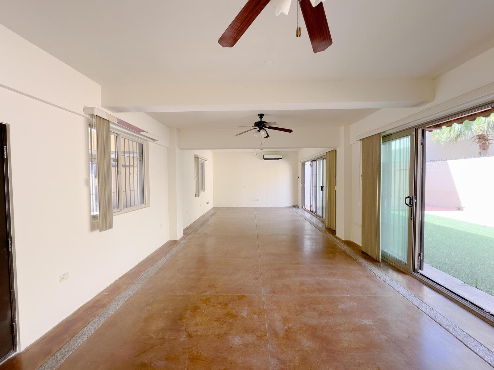 House for sale in La Rioja Poniente Privada, Abalos, Hermosillo, Sonora.