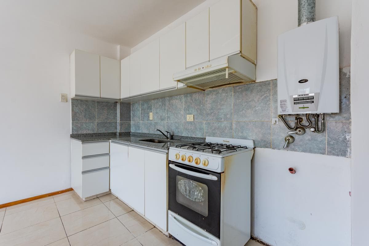 FOR SALE - 2-bedroom apartment - Echesortu, Rosario. QUALIFIES FOR A MORTGAGE.