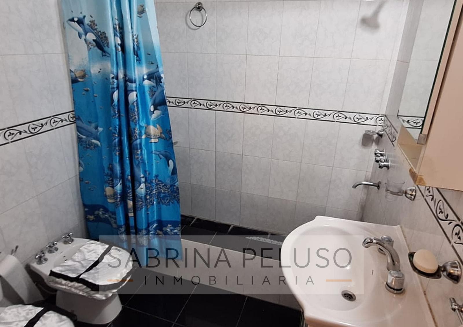 House FOR SALE in La Reja Colectora