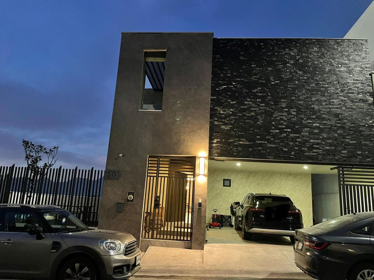 HOUSE FOR SALE IN PUERTA DE HIERRO, MONTERREY