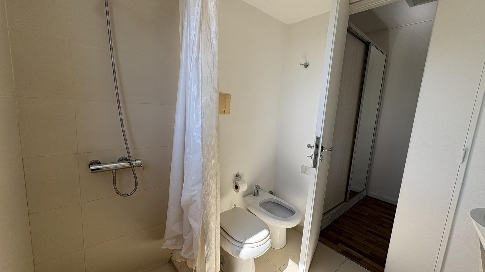 Studio Apartment for Sale in Puerto Madero, High Floor!!