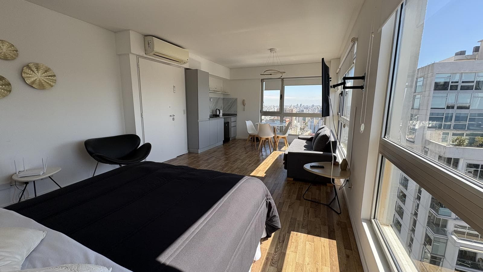 Studio Apartment for Sale in Puerto Madero, High Floor!!