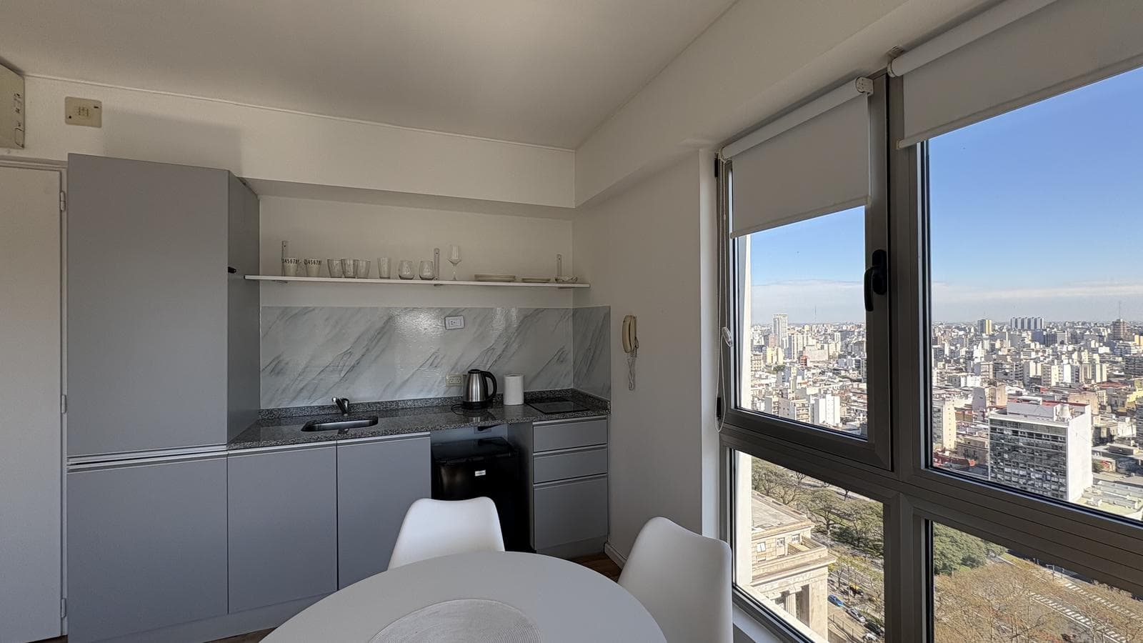 Studio Apartment for Sale in Puerto Madero, High Floor!!