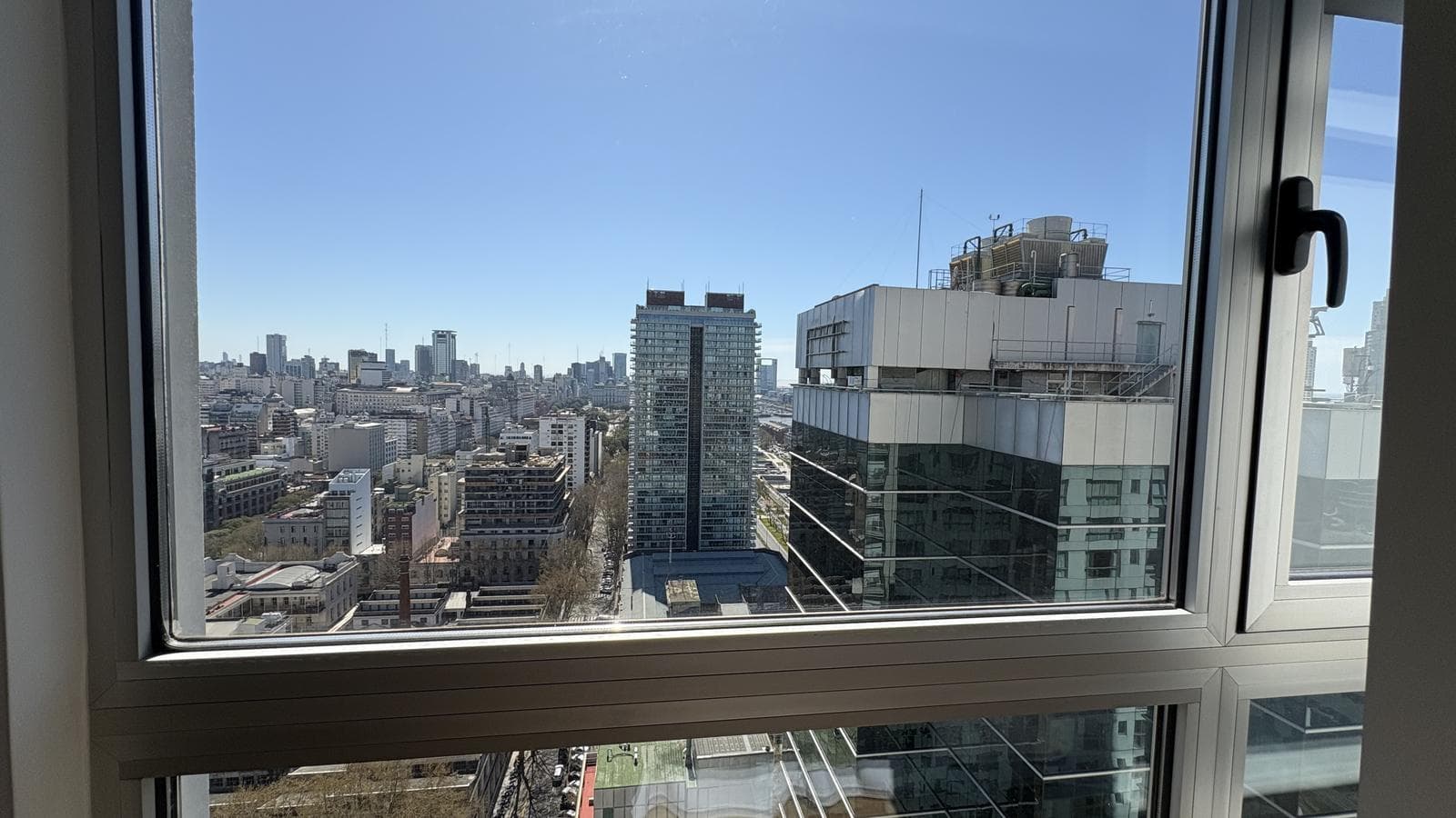 Studio Apartment for Sale in Puerto Madero, High Floor!!