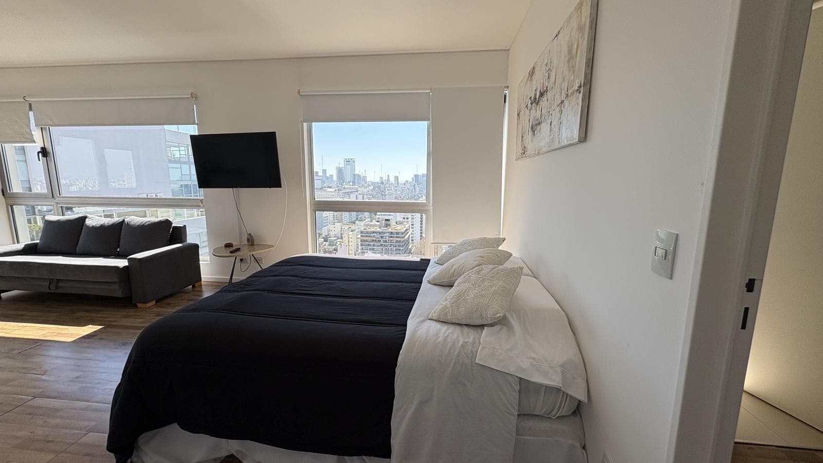 Studio Apartment for Sale in Puerto Madero, High Floor!!