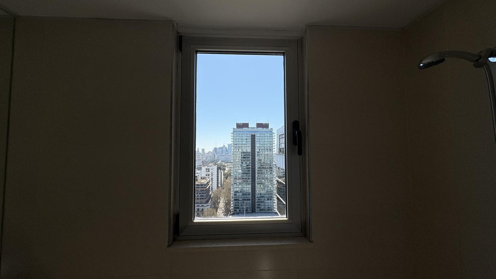 Studio Apartment for Sale in Puerto Madero, High Floor!!