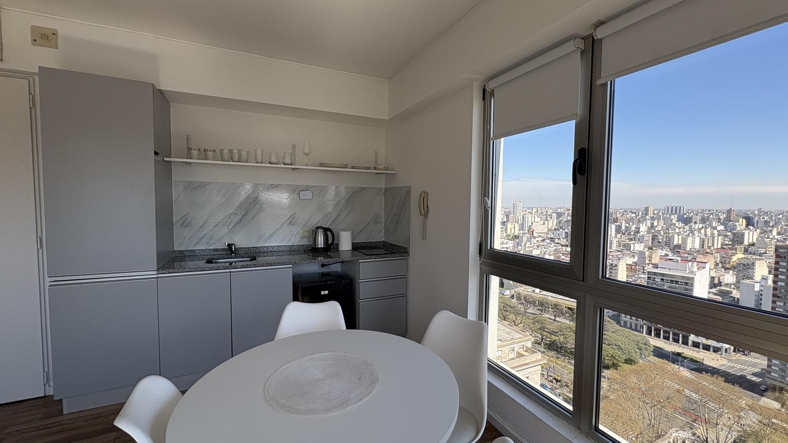 Studio Apartment for Sale in Puerto Madero, High Floor!!