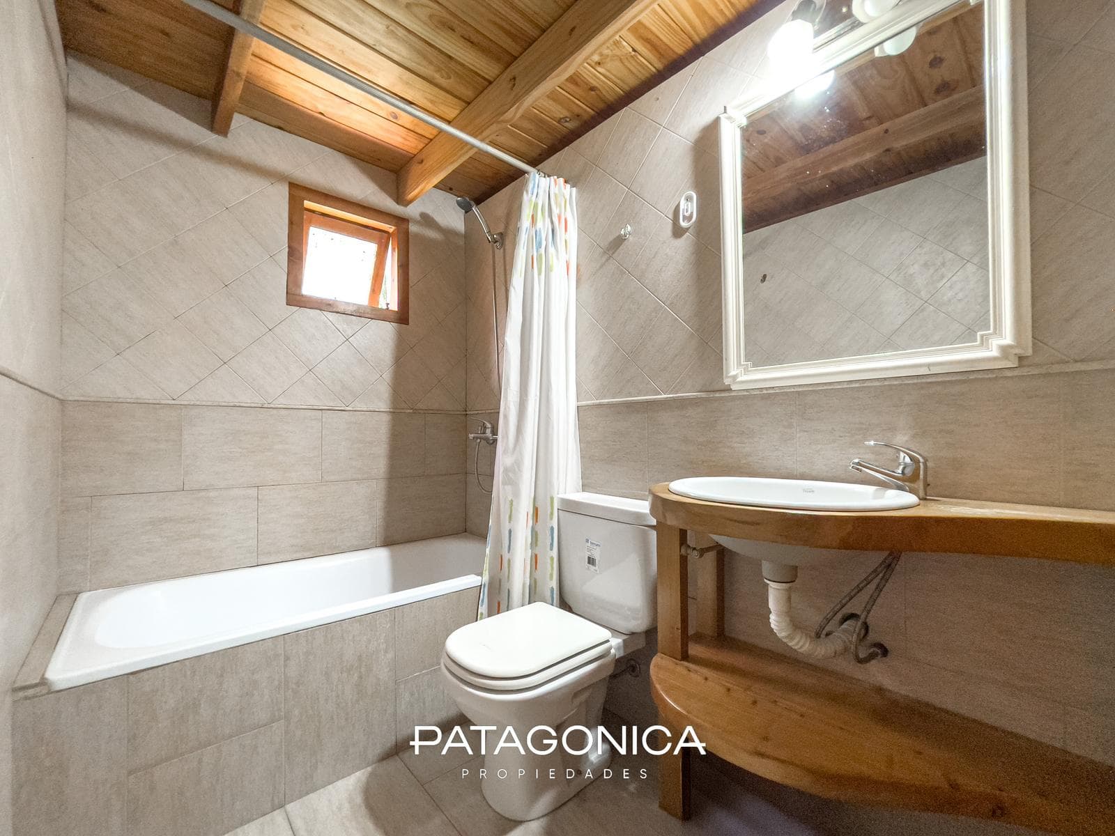 FOR SALE: 2 TINY HOUSES, 170 m² in the Norte Neighborhood, Villa La Angostura