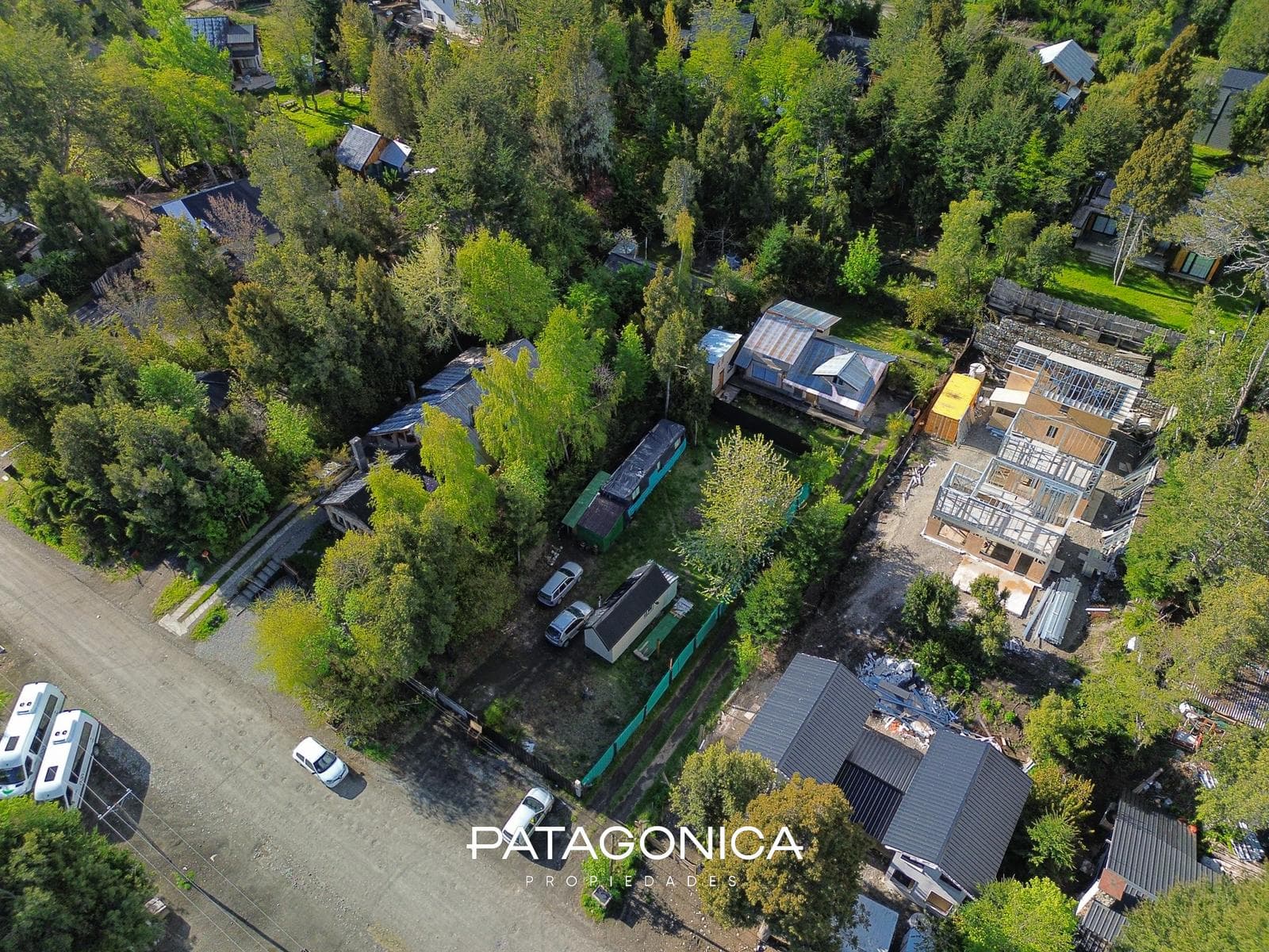 FOR SALE: 2 TINY HOUSES, 170 m² in the Norte Neighborhood, Villa La Angostura