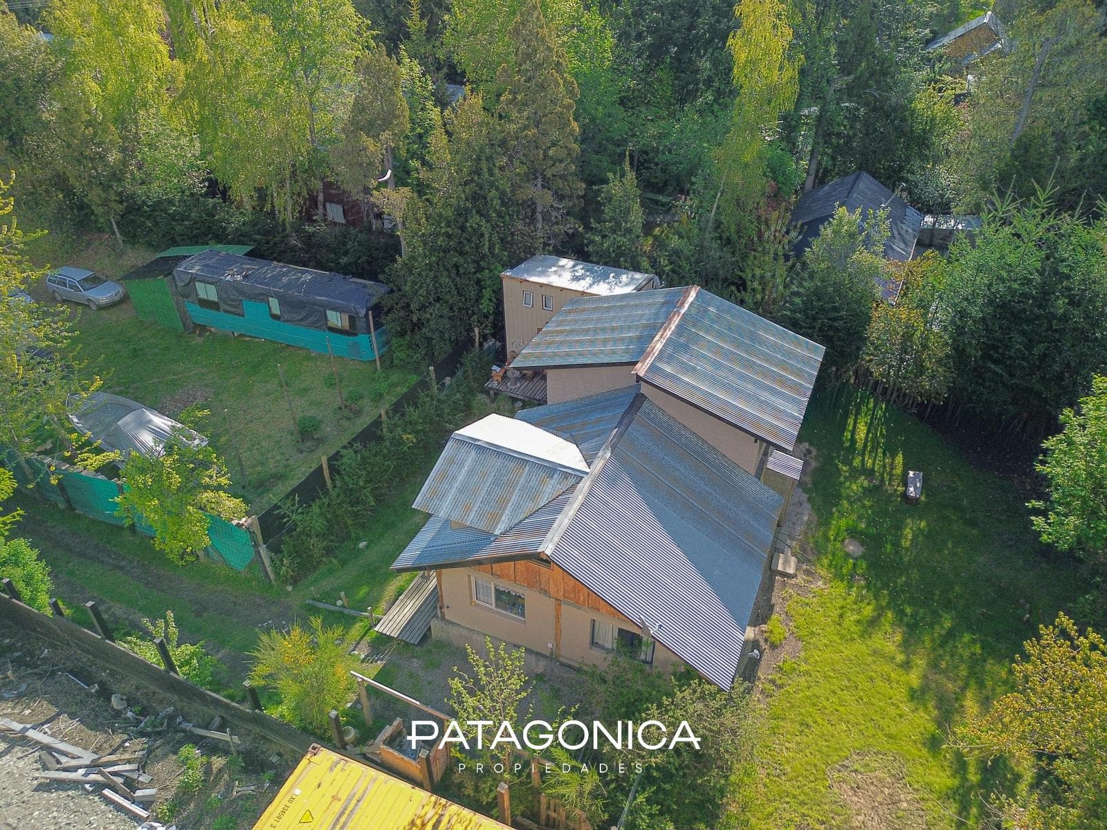 FOR SALE: 2 TINY HOUSES, 170 m² in the Norte Neighborhood, Villa La Angostura