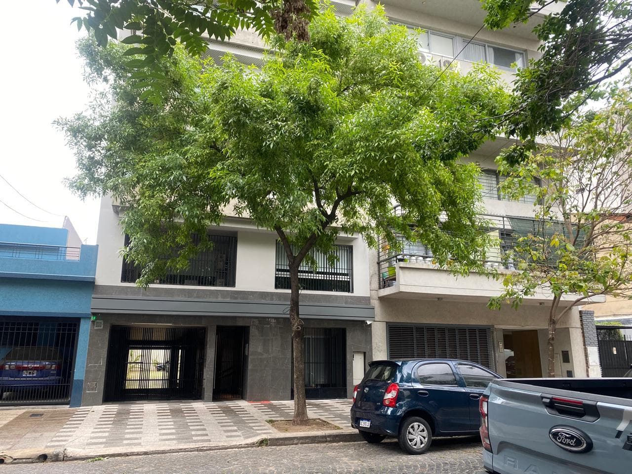 Impeccable furnished studio apartment—very BRIGHT—in a modern building