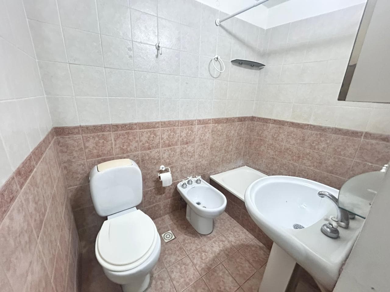 MORTGAGE-ELIGIBLE - 4-bedroom home for sale - in Maschwitz Privado