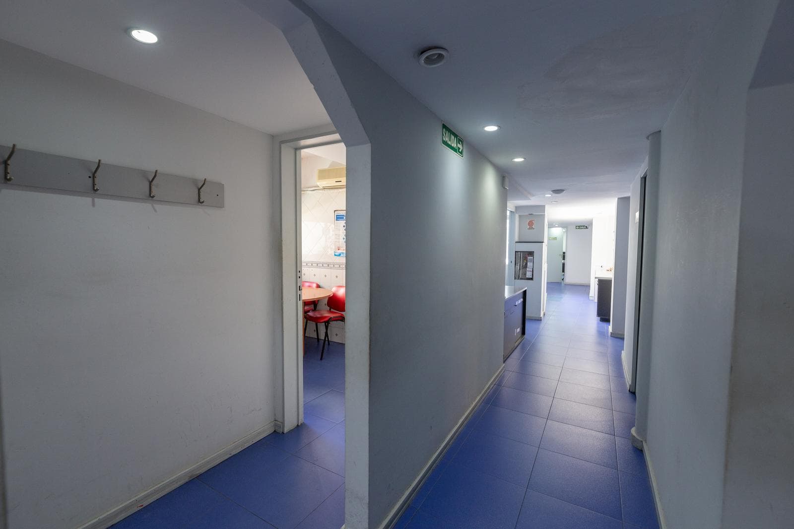 800 Meters of Office Space for Sale - San Nicolas - WE ACCEPT TRADE-INS