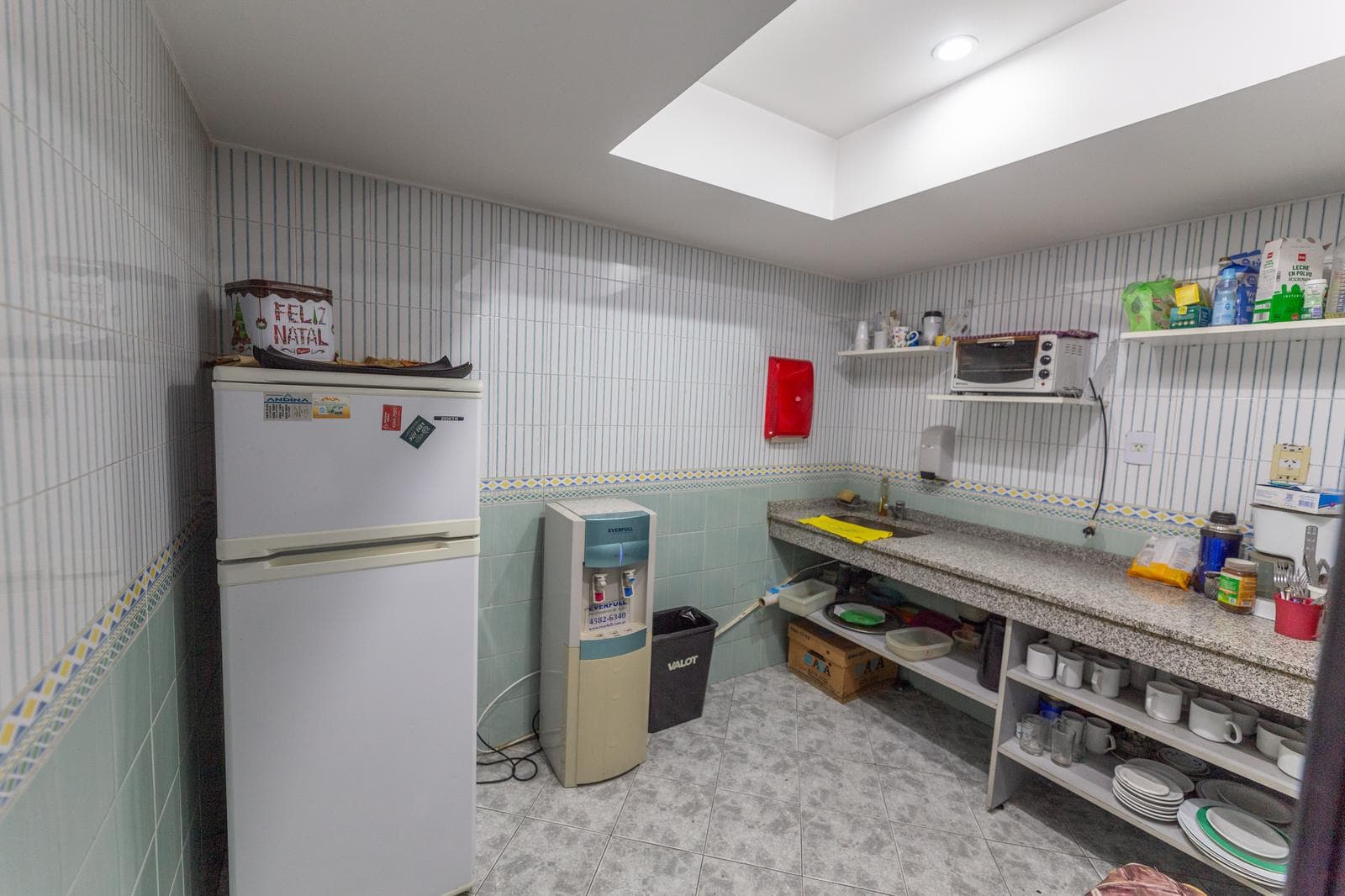 800 Meters of Office Space for Sale - San Nicolas - WE ACCEPT TRADE-INS