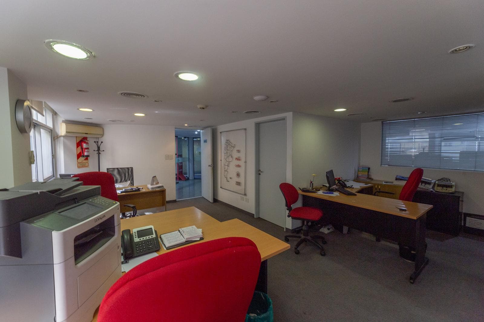800 Meters of Office Space for Sale - San Nicolas - WE ACCEPT TRADE-INS