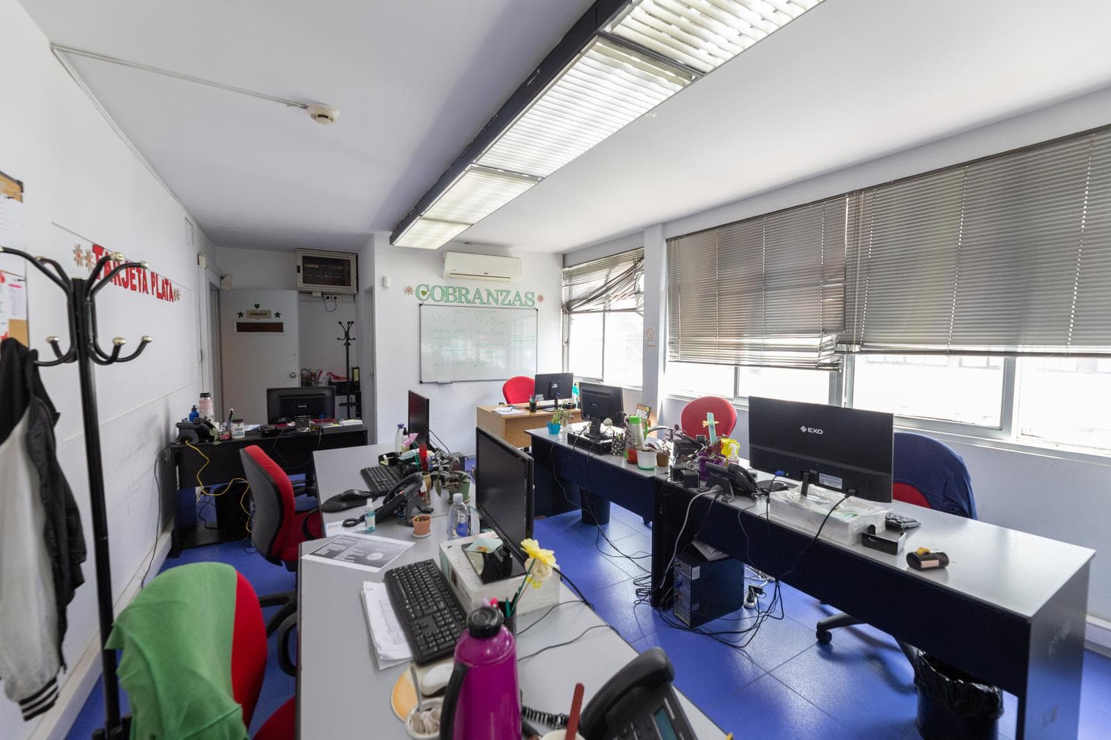 800 Meters of Office Space for Sale - San Nicolas - WE ACCEPT TRADE-INS