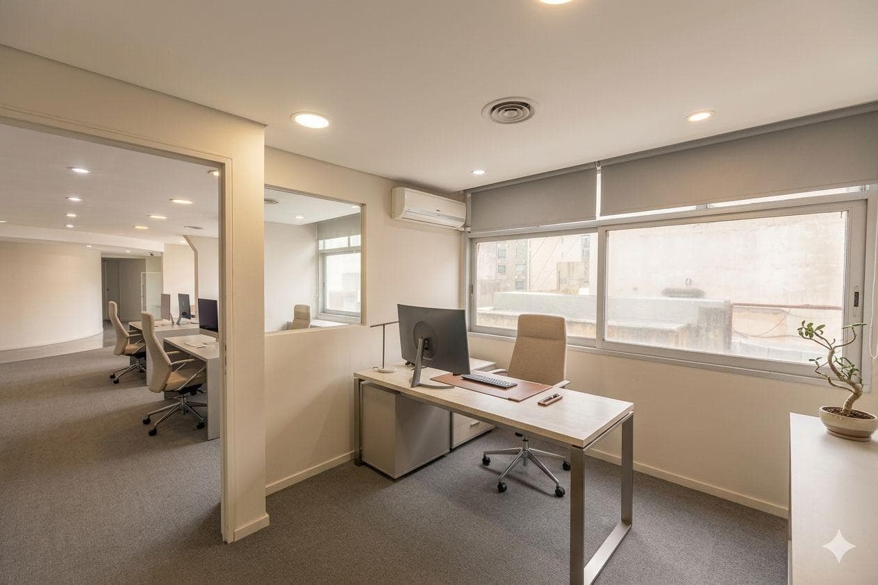 800 Meters of Office Space for Sale - San Nicolas - WE ACCEPT TRADE-INS