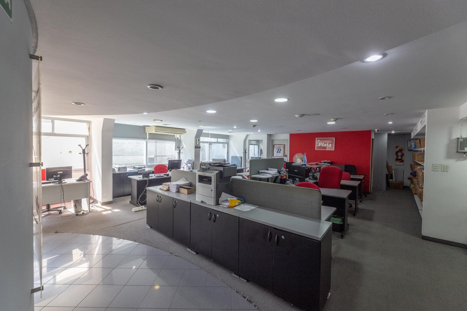 800 Meters of Office Space for Sale - San Nicolas - WE ACCEPT TRADE-INS