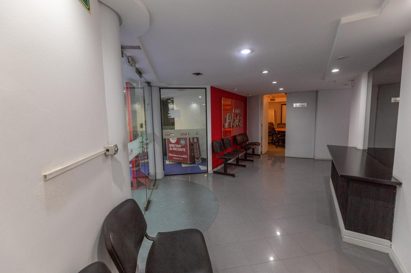 800 Meters of Office Space for Sale - San Nicolas - WE ACCEPT TRADE-INS