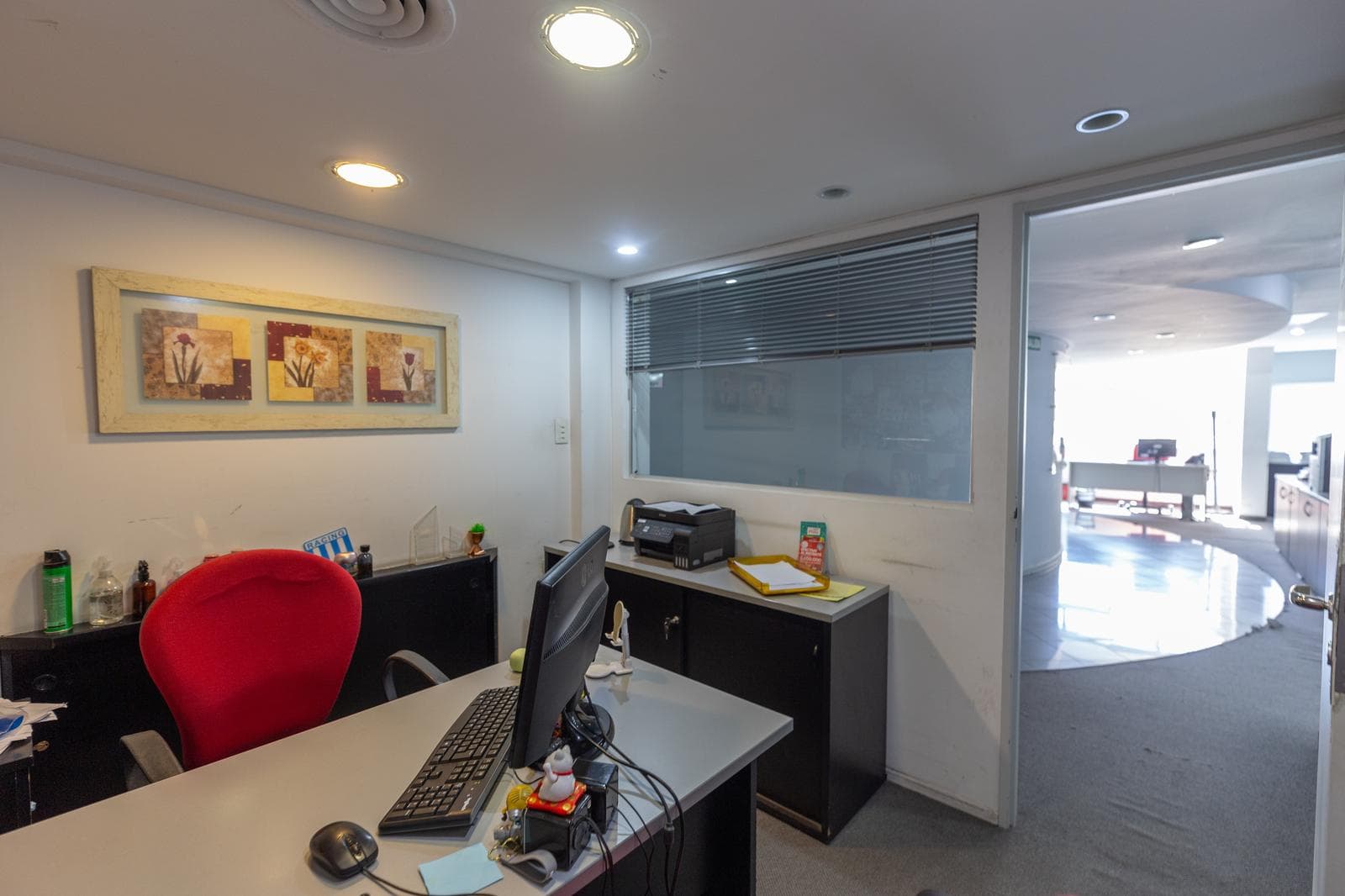 800 Meters of Office Space for Sale - San Nicolas - WE ACCEPT TRADE-INS