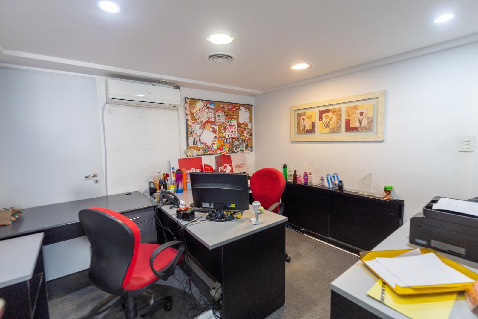800 Meters of Office Space for Sale - San Nicolas - WE ACCEPT TRADE-INS