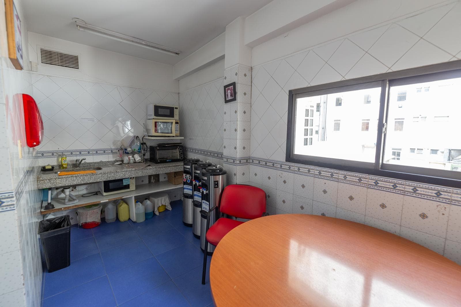 800 Meters of Office Space for Sale - San Nicolas - WE ACCEPT TRADE-INS