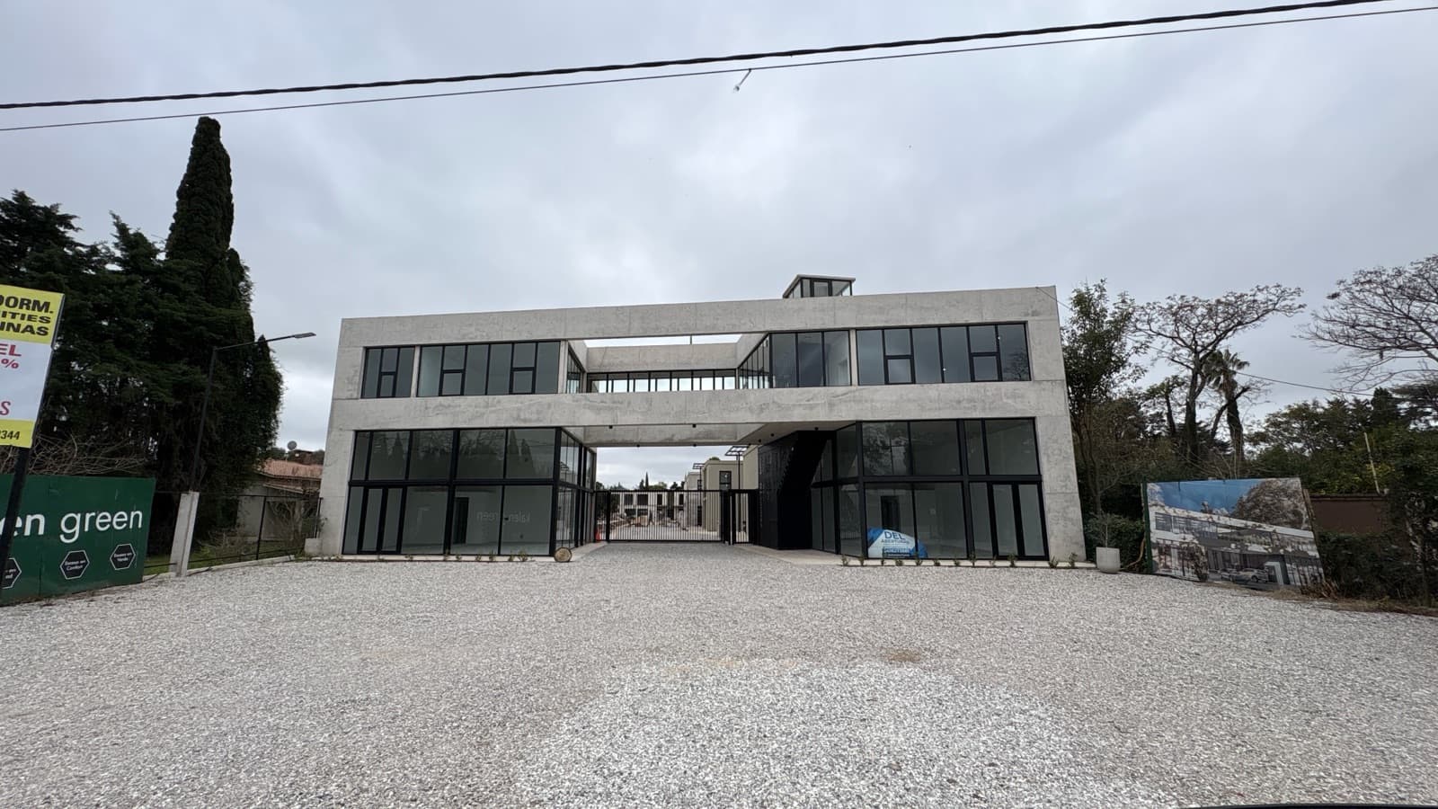 Business in Funes