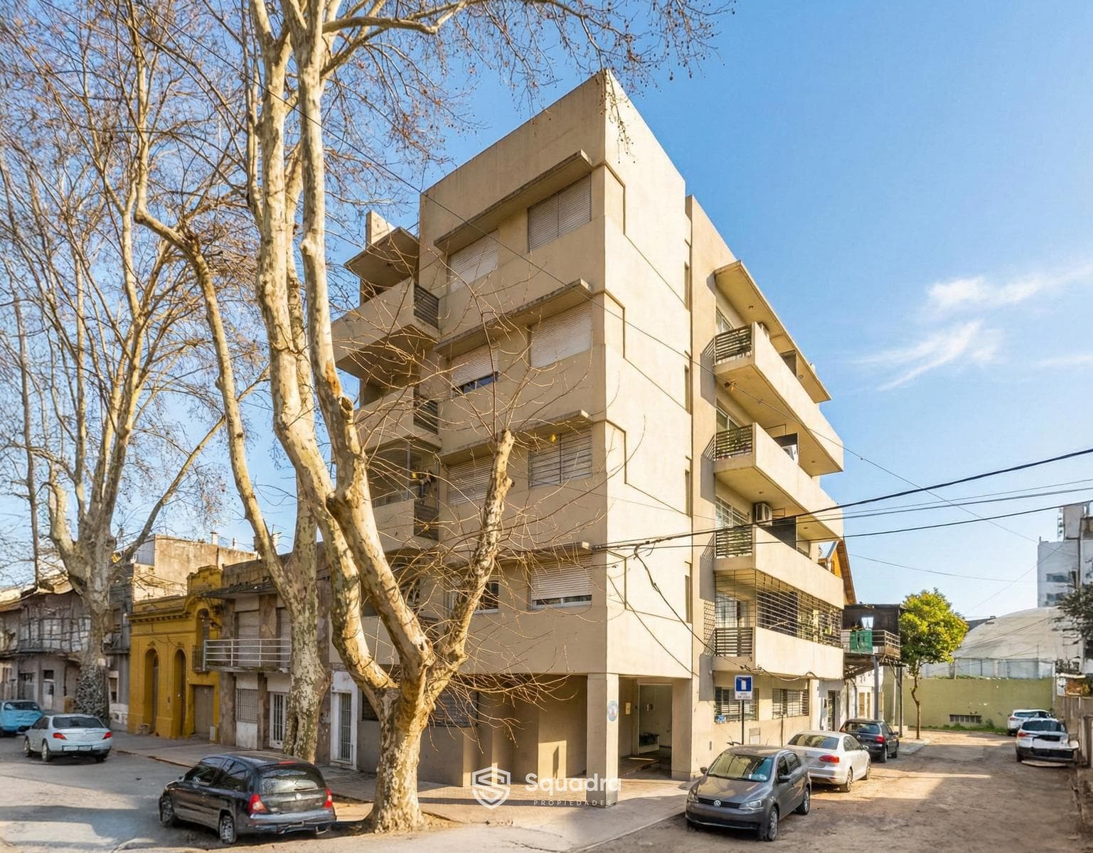 FOR SALE | TRADE - 1-bedroom apartment with a balcony - QUALIFIES FOR A MORTGAGE.