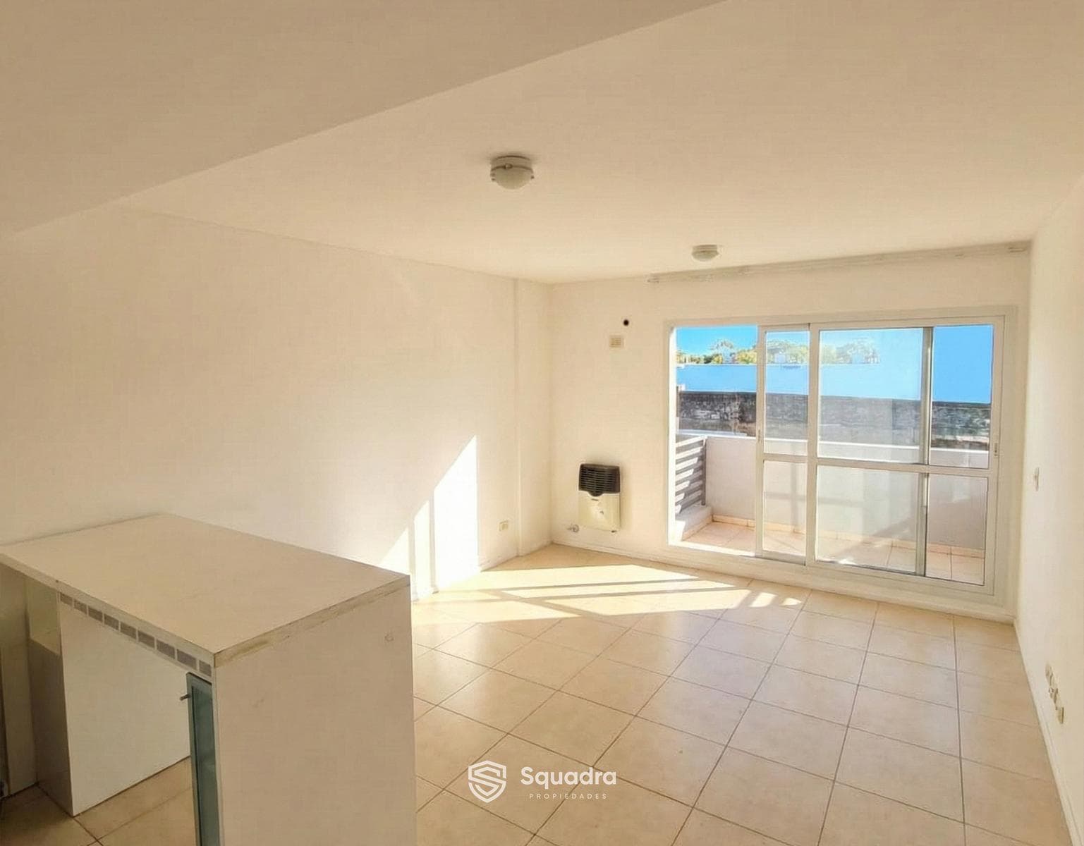 FOR SALE | TRADE - 1-bedroom apartment with a balcony - QUALIFIES FOR A MORTGAGE.