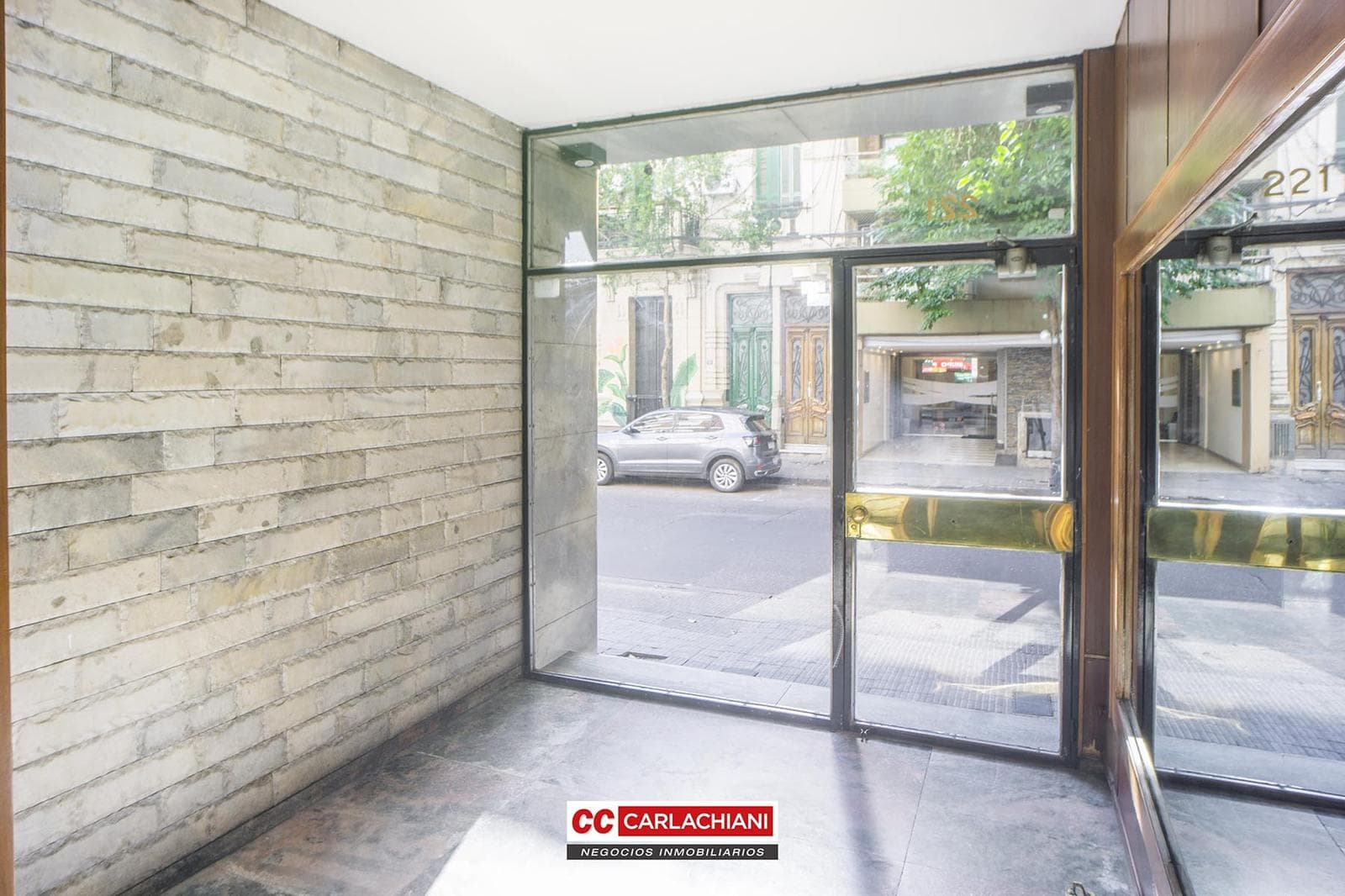 3-Bedroom Apartment for Sale in Downtown Rosario - Balcony, Partially Furnished