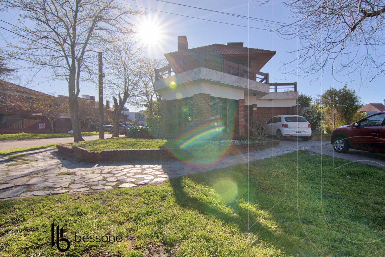 5-Room Villa with Private Parking Lot in Pinos de Anchorena—Eligible for Financing