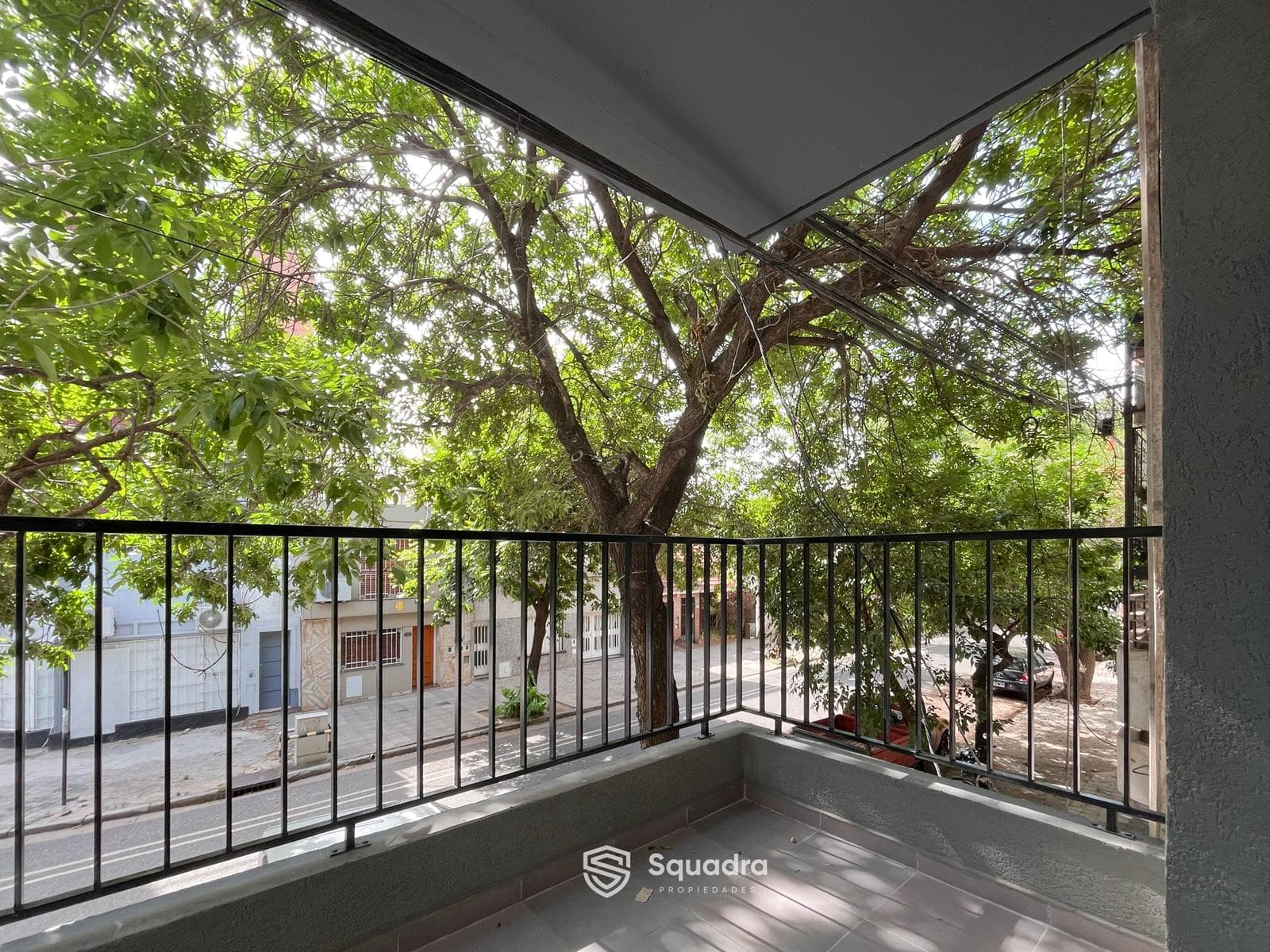 FOR SALE - Studio apartment with a front-facing balcony - Echesortu, Rosario.