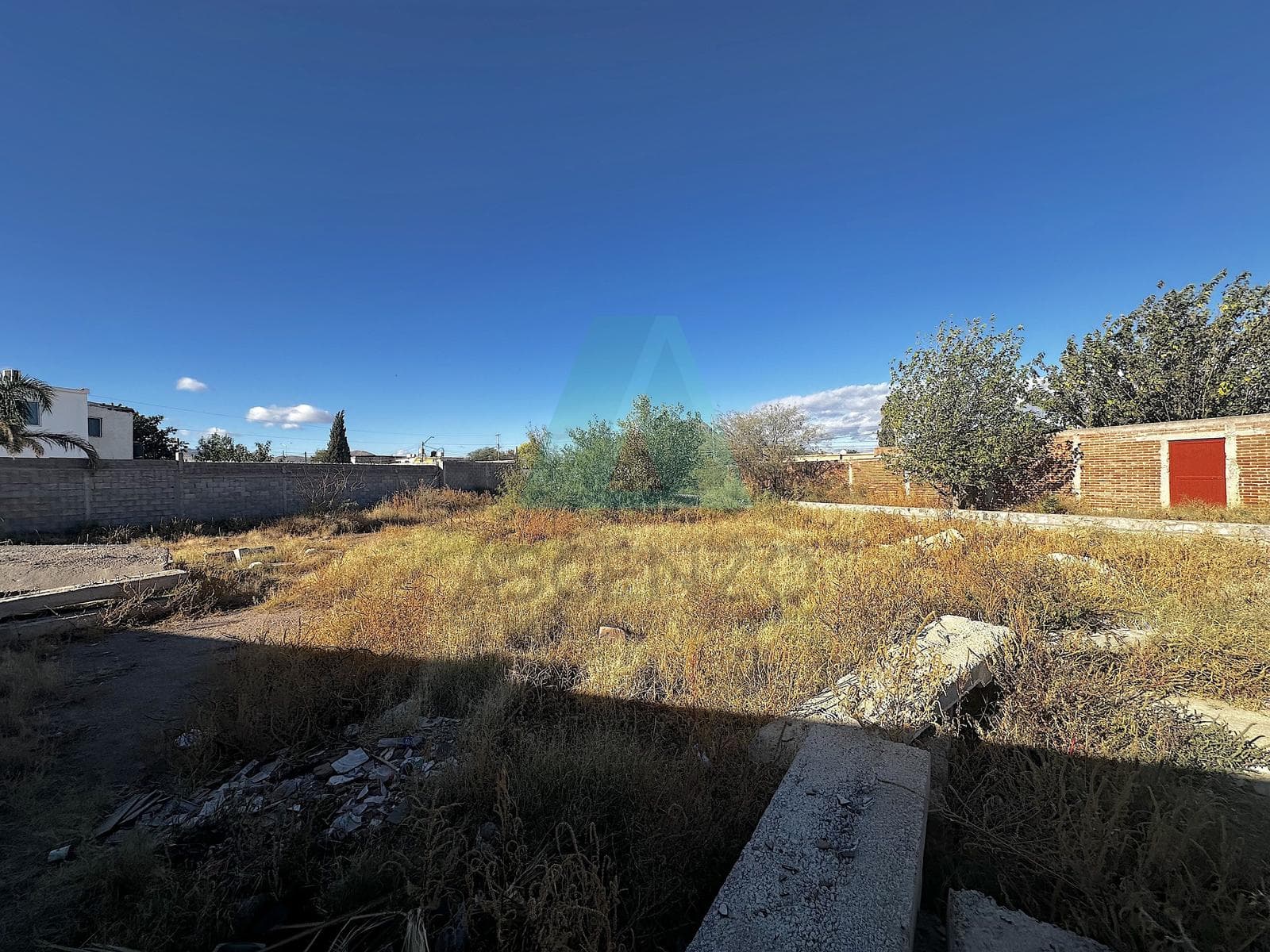 Land for Sale on 16 de Septiembre Avenue, Luipor