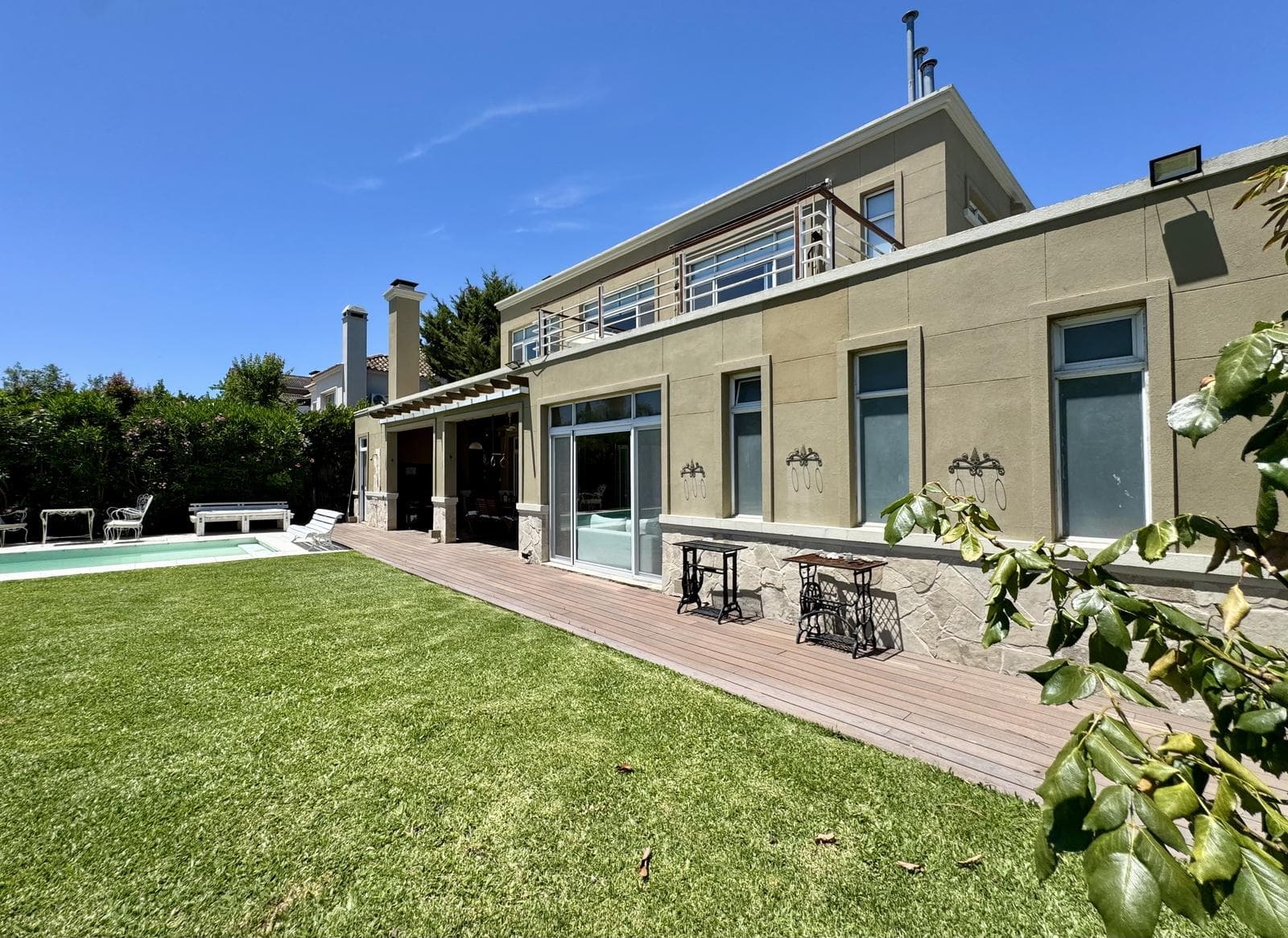 House for Sale in Talar del Lago 1