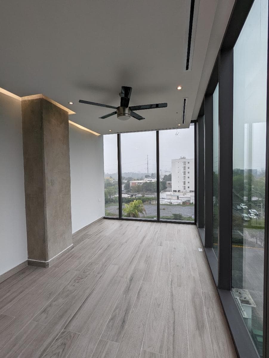 HOUSE FOR SALE IN MIRAVALLE