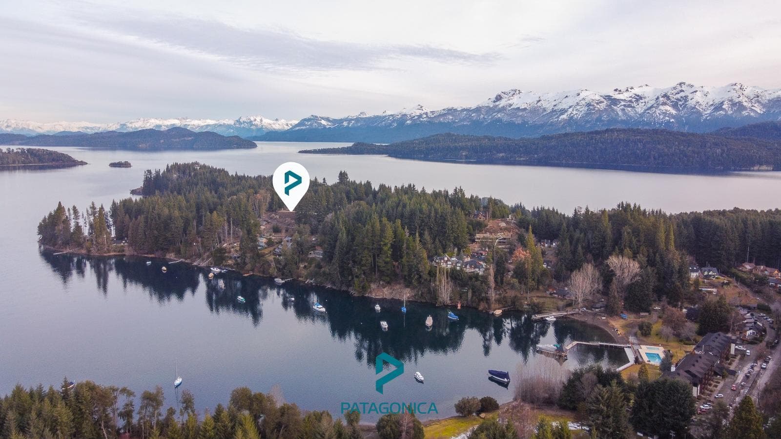 86-square-meter 2-bedroom apartment with a view of the lake. 50% down payment and fixed monthly payments