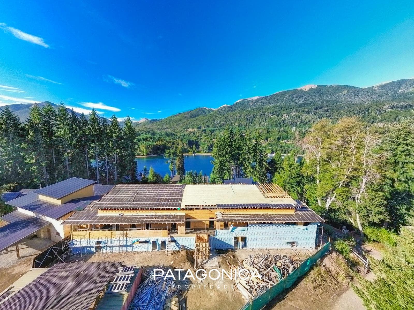 86-square-meter 2-bedroom apartment with a view of the lake. 50% down payment and fixed monthly payments