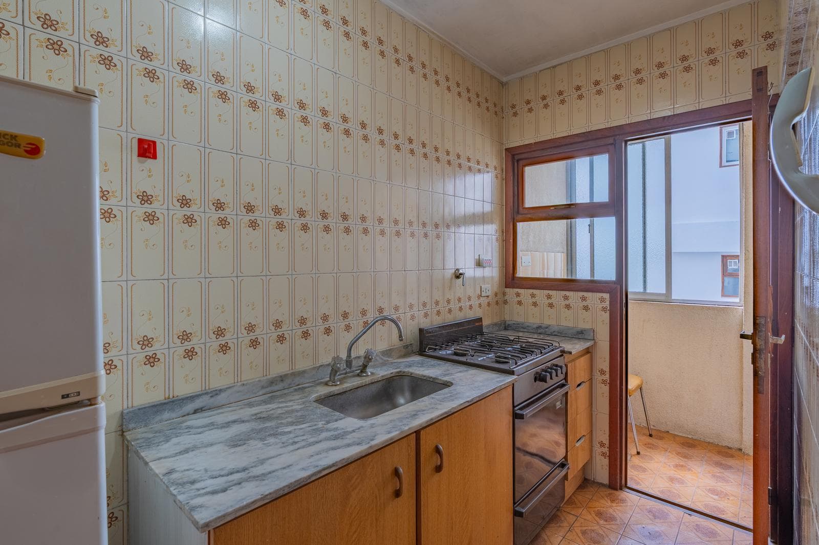 OPPORTUNITY - 2-Room Apartment with Balcony, Bright, Excellent View