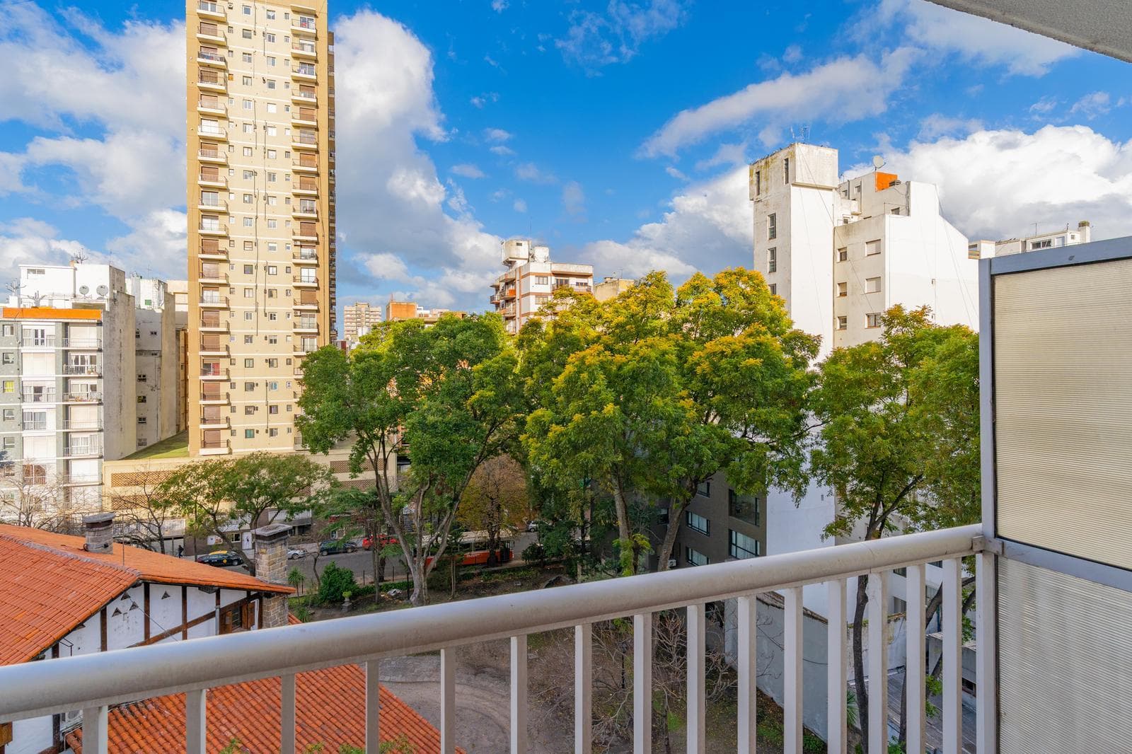 OPPORTUNITY - 2-Room Apartment with Balcony, Bright, Excellent View