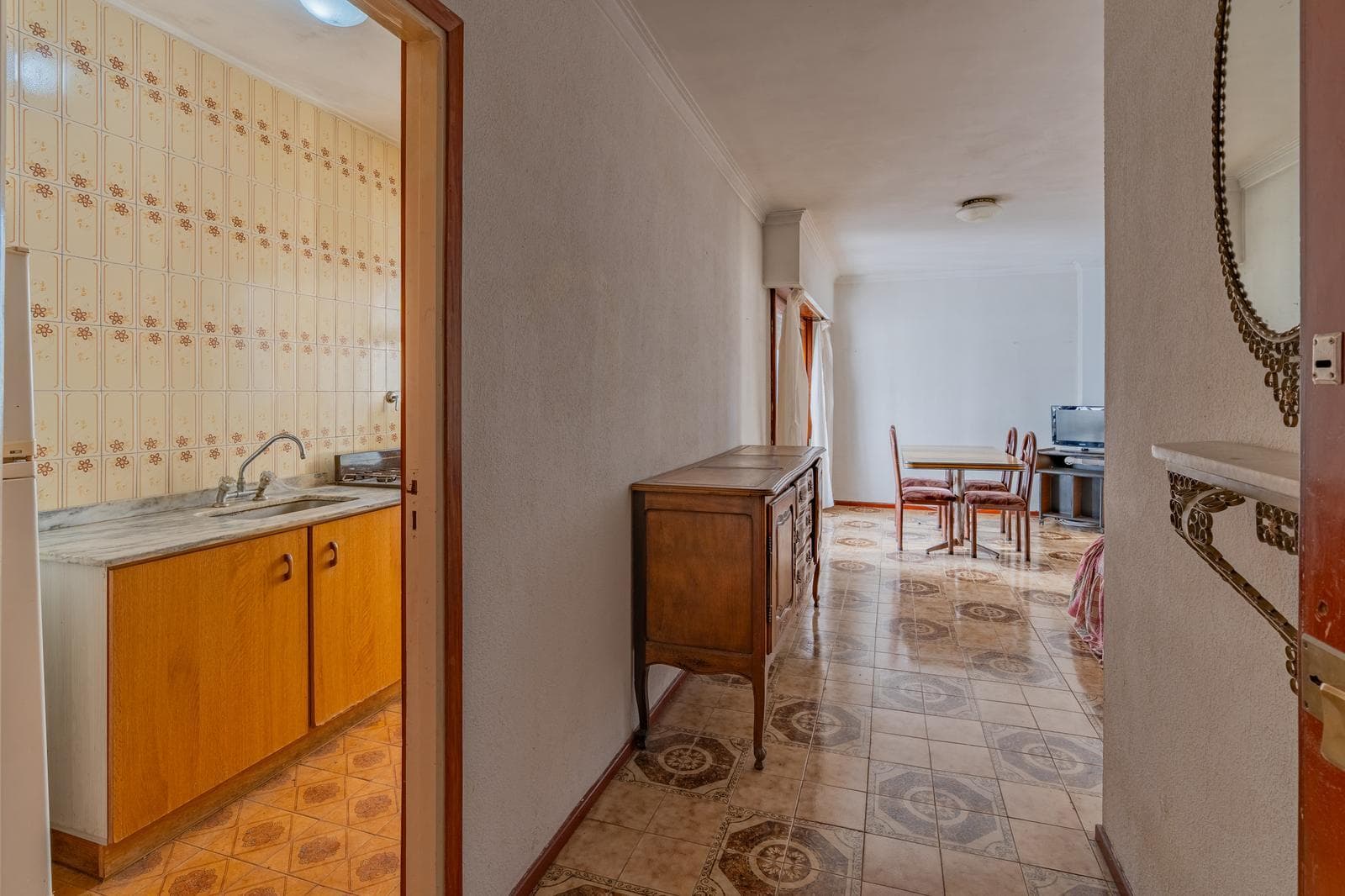 OPPORTUNITY - 2-Room Apartment with Balcony, Bright, Excellent View