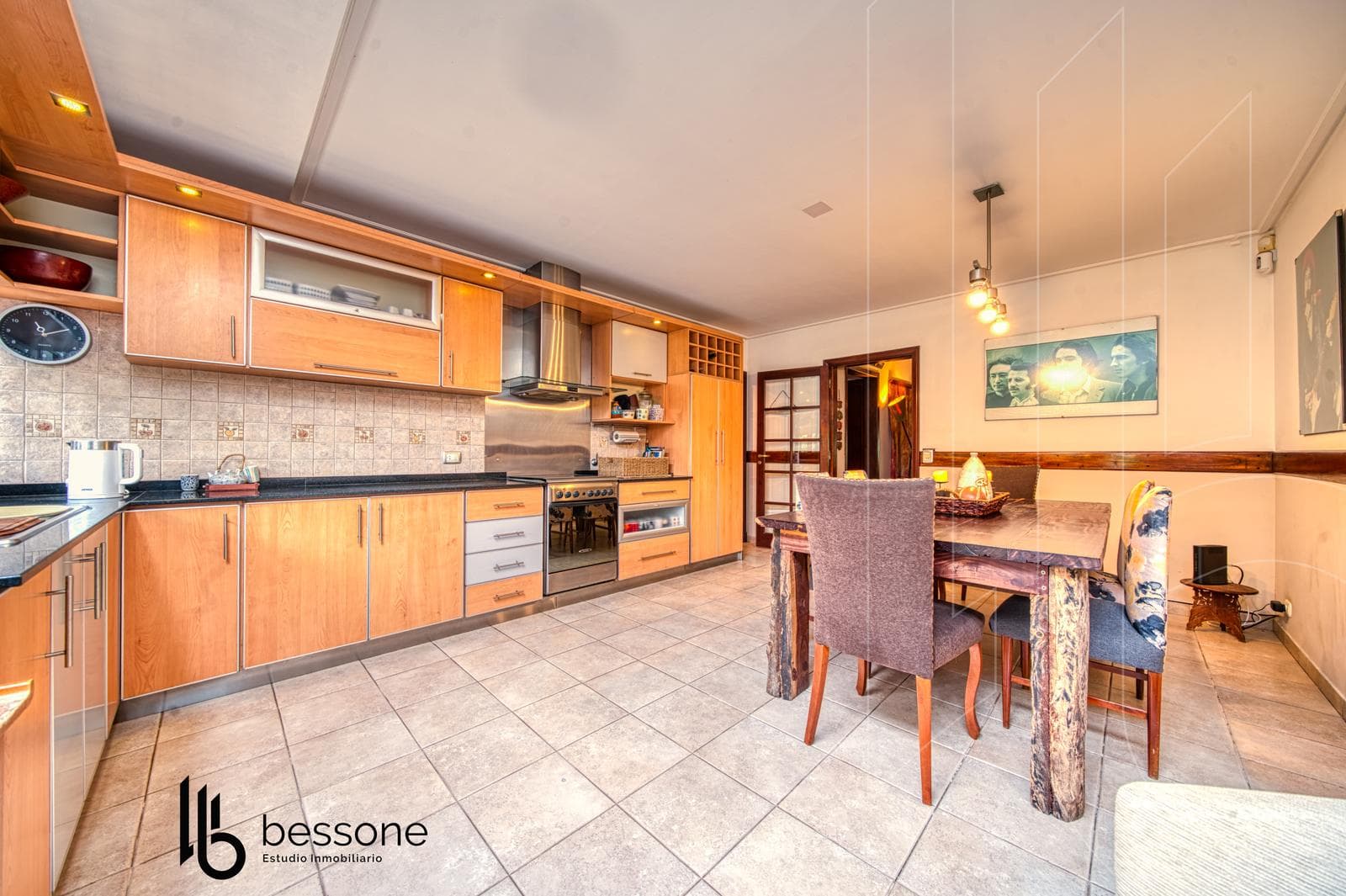 Duplex Home in the Best Part of the Los Pinares Neighborhood