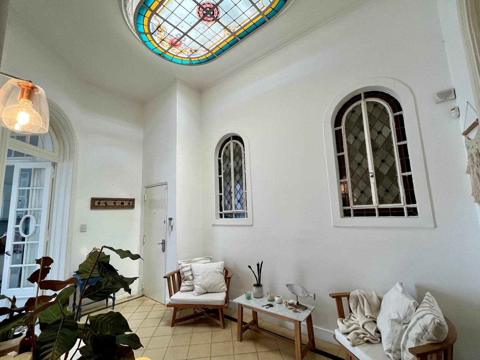 FOR SALE - 2-bedroom penthouse with patio and balcony. Renovated. Downtown, Rosario